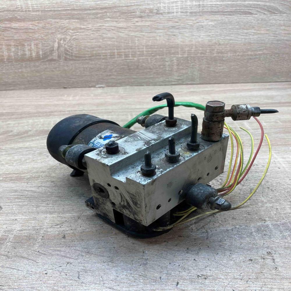 GA2G 43 7A0 37736 2B  ABS Pump Mazda Xedos 6