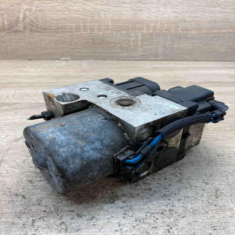 0273004635 47660 5M306 0265216899 ABS Pump Nissan Almera N16