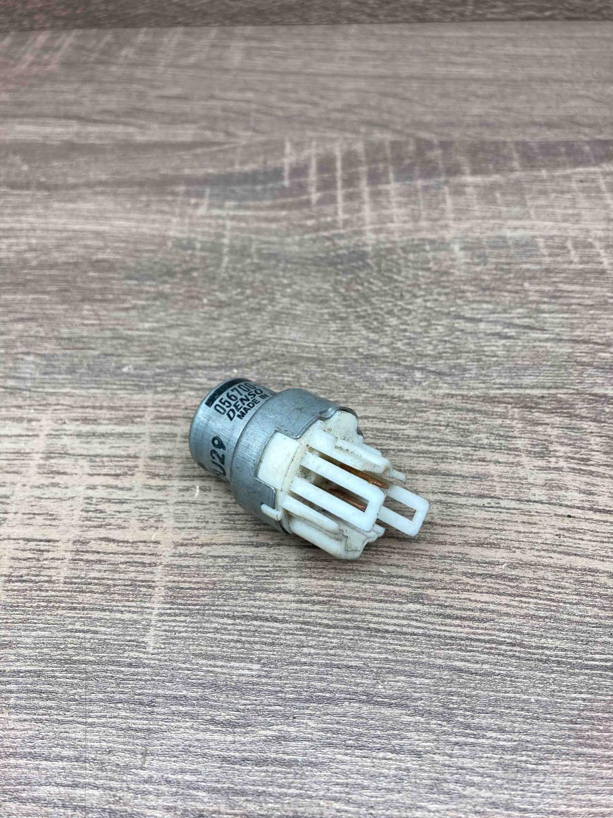 056700 5260   Other relay Subaru Forester SF
