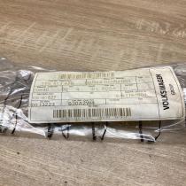 1K0513425   Air intake duct part Volkswagen Touran I