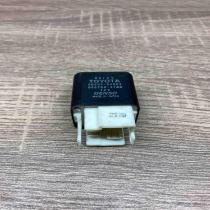 90987 04002 056700 6780  Other relay Toyota Avensis Verso