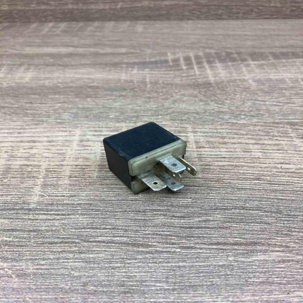 56006707 68832C 2467C Other relay Chrysler Voyager