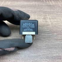 90987 04006 156700 1580  Other relay Toyota Yaris