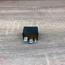 8JA006986 00   Other relay Volvo S40, V40