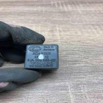 8JA006986 00   Other relay Volvo S40, V40