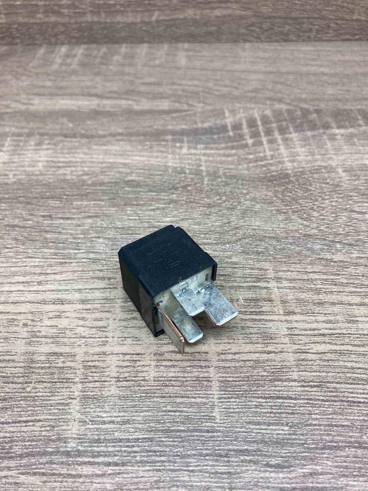 9441158   Other relay Volvo S80