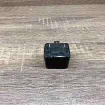 90240665 05997820  Other relay Opel Astra F