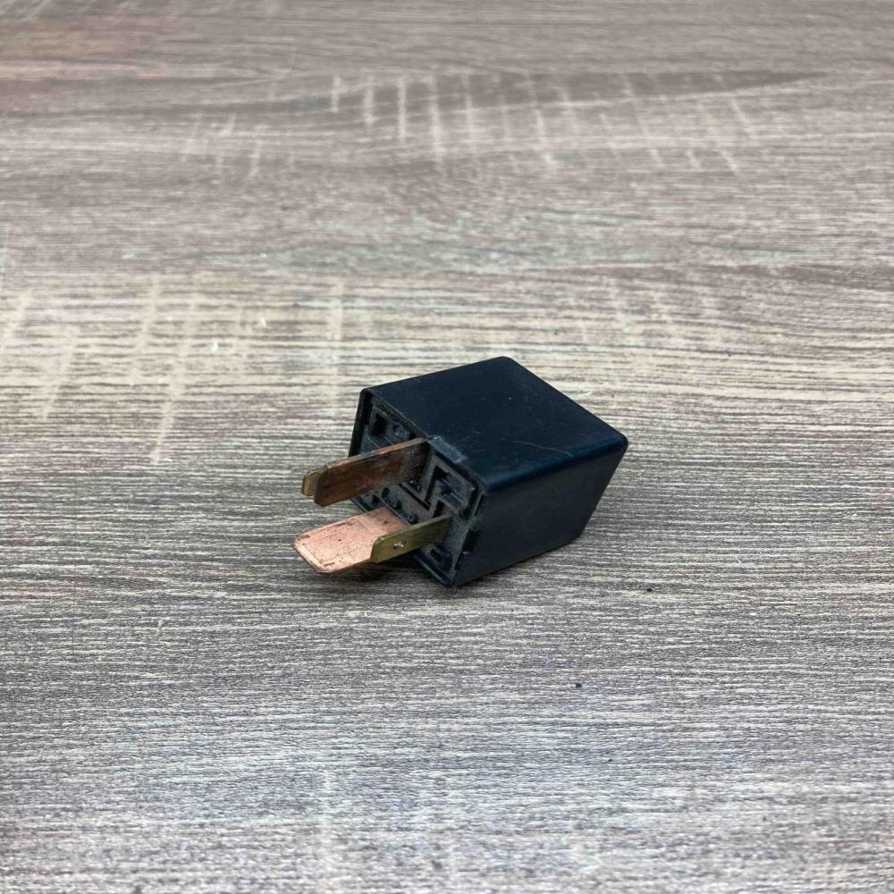 RF5C 18 651 G75SH 72C 12V Other relay Mazda 6