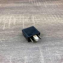 1388364 V23134 N59 X109  Other relay BMW 5 E34