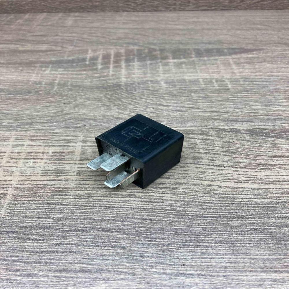 F0AB 14B192 AA G1UHQ  Other relay Ford Focus