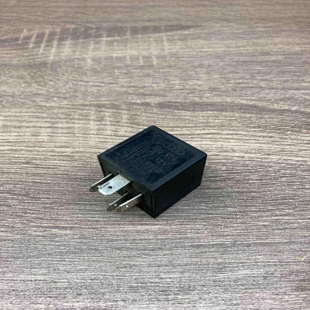 191955529   Other relay Volkswagen PASSAT B5