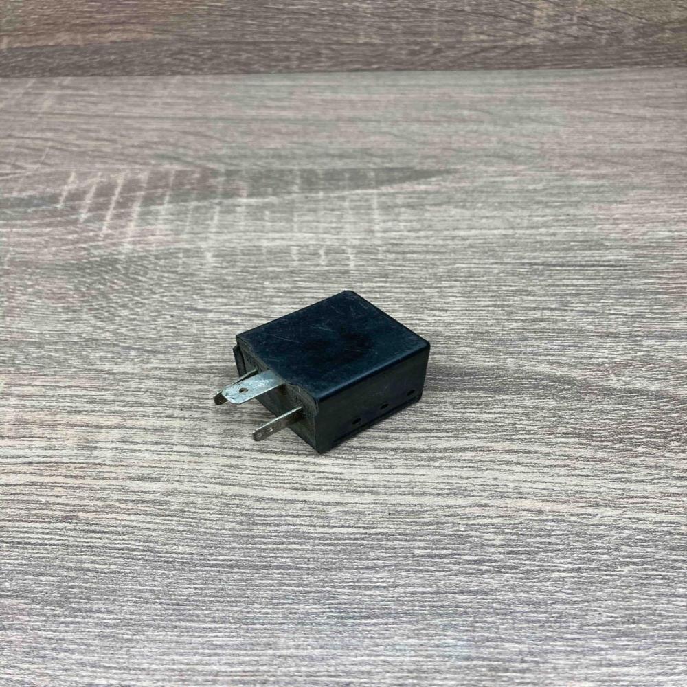 3SB004438 02 90240665 2502888 Other relay Opel Corsa B