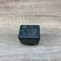 3SB004438 02 90240665 2502888 Other relay Opel Corsa B