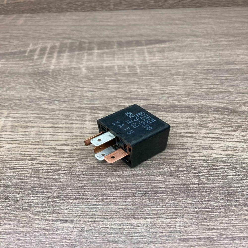95225 17000 DECO  Other relay KIA Sorento