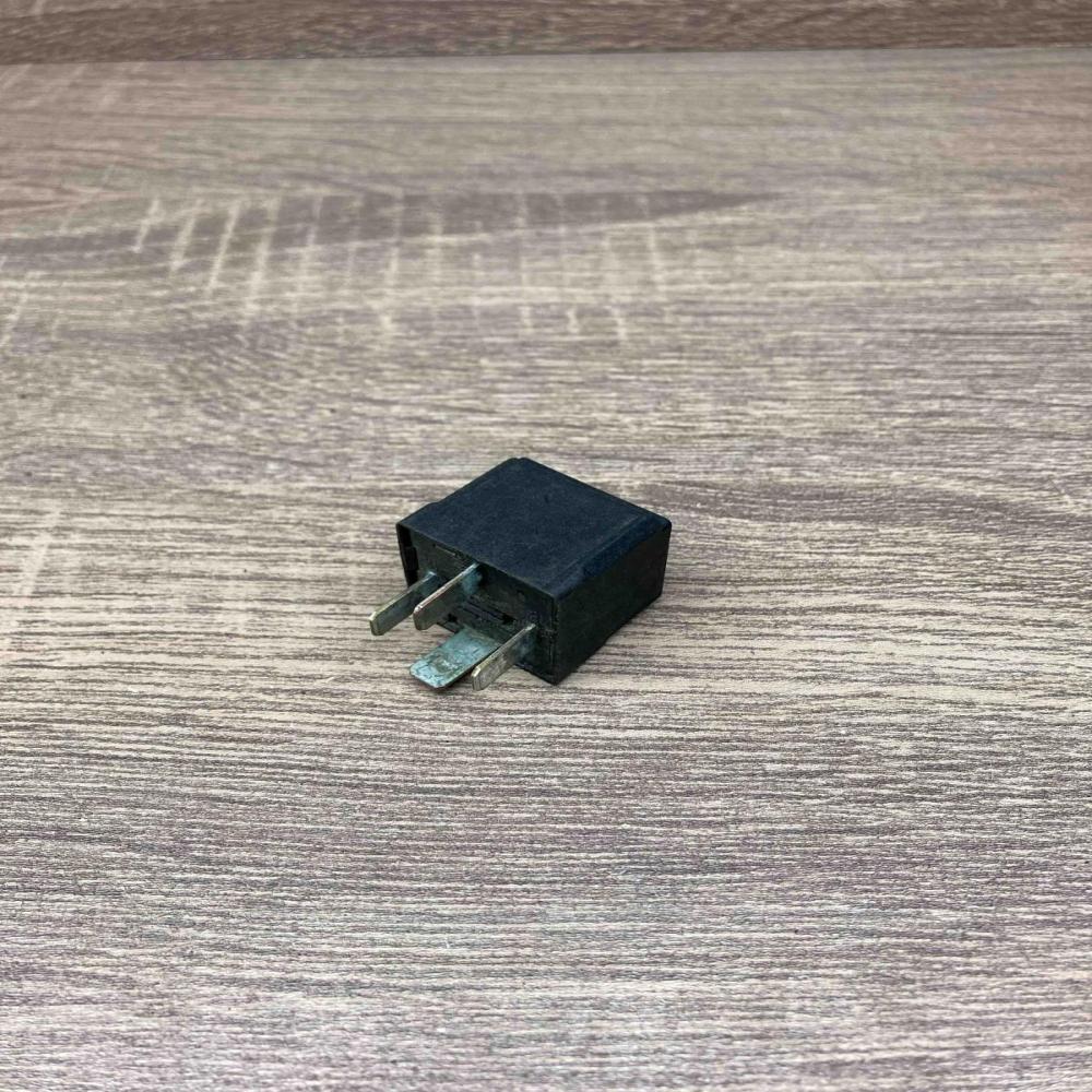 4RA007791 05 13171831  Other relay Opel Zafira B