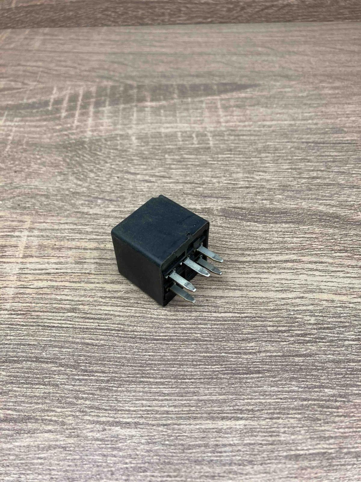 95230 3A300 DECO  Other relay KIA Cerato
