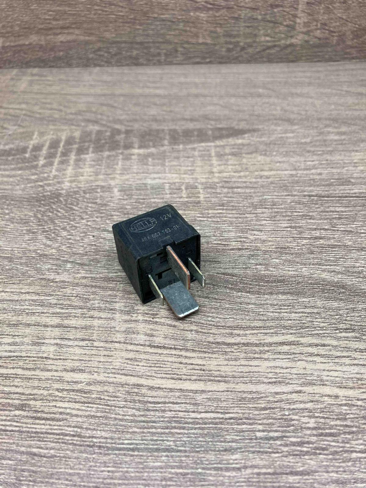 9441158 4RA007793 01  Other relay Volvo S80