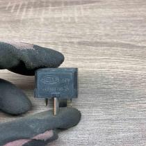 9441158 4RA007793 01  Other relay Volvo S80