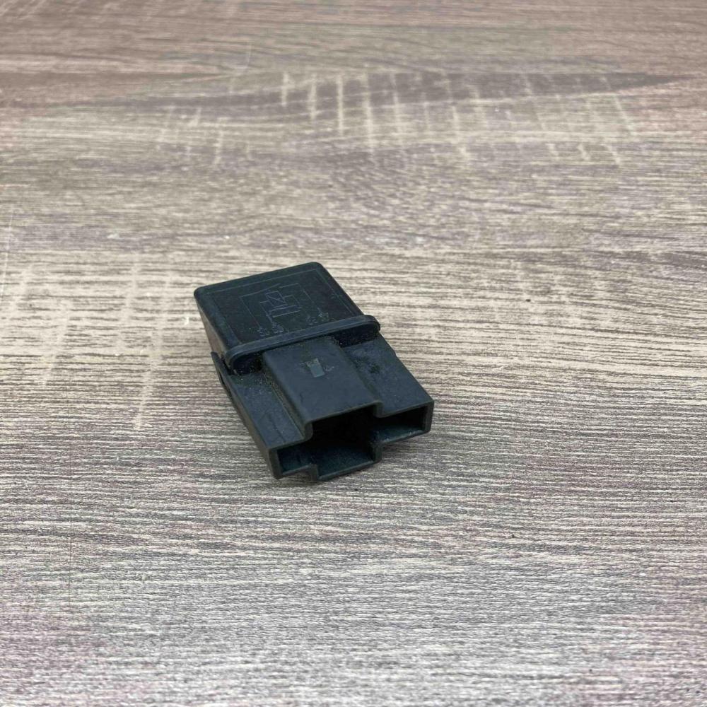 V23134 B52 X379 C210  Other relay Mazda 626