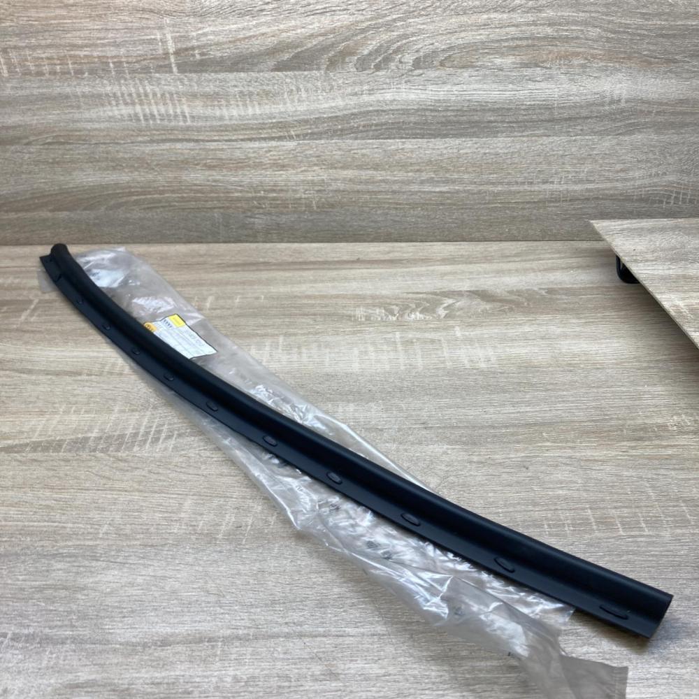 5E0823707D   Engine hood trim Skoda Octavia Mk3 (5E)