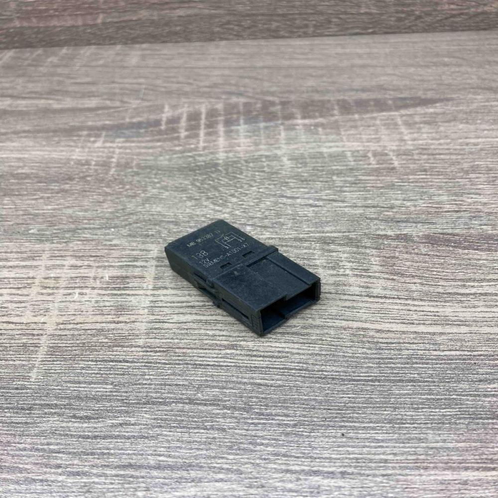 MB95338211 A1001 X7 138 Other relay Mitsubishi Carisma