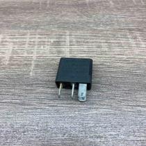 24435922 702 20  Other relay Opel Astra H