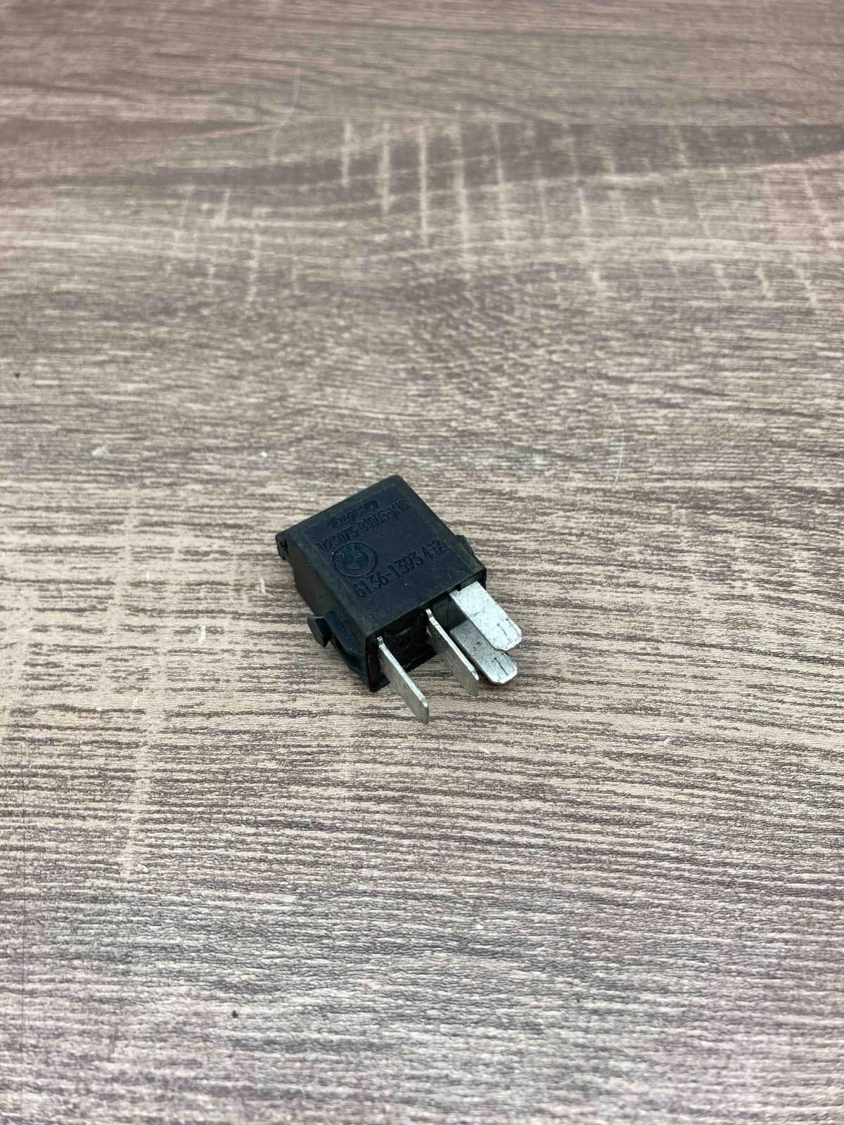 1393412 V23073 B1005 X18  Other relay BMW 5 E39
