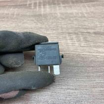 1393412 V23073 B1005 X18  Other relay BMW 5 E39
