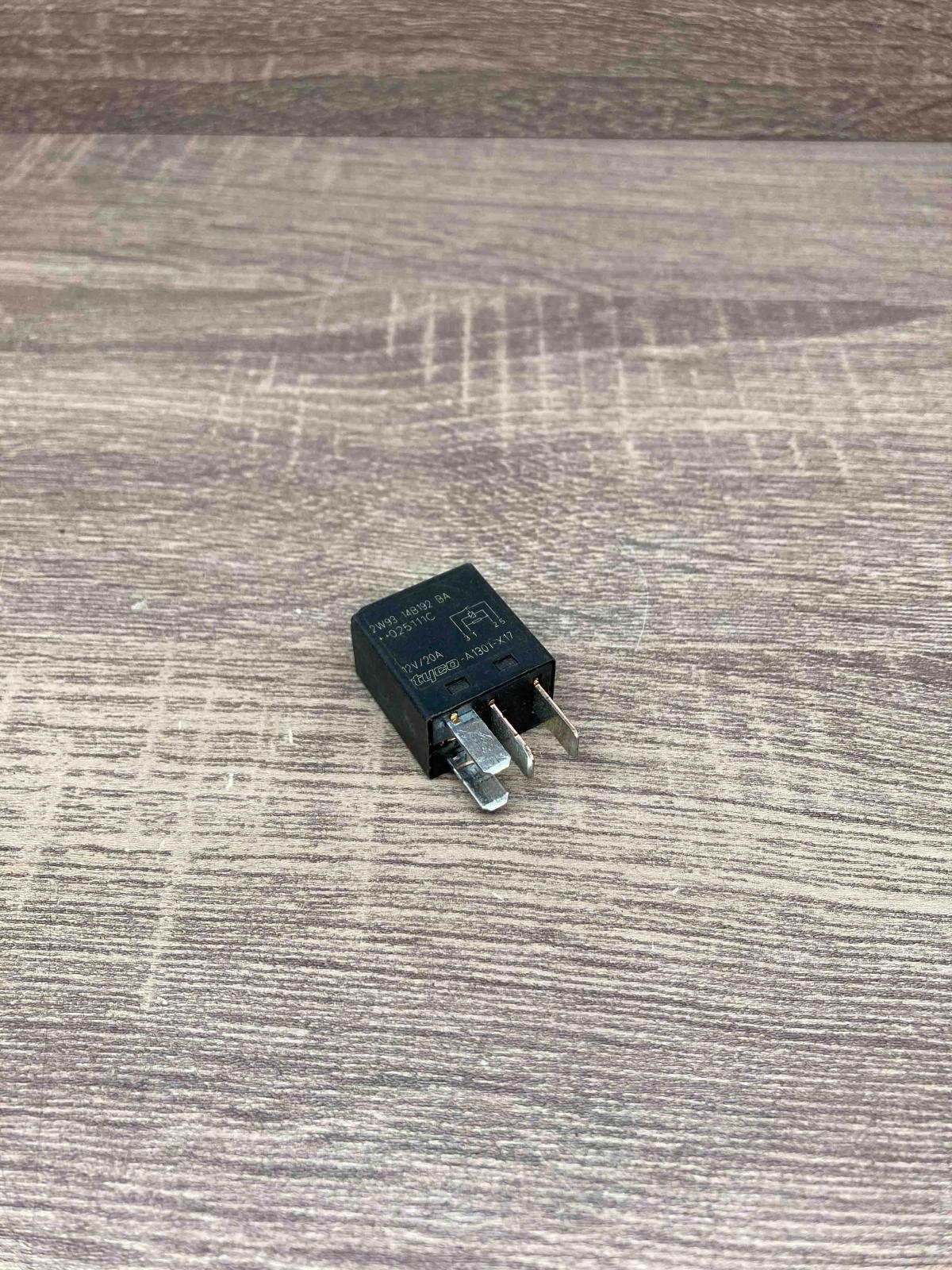 2W93 14B192 BA A1301 X17  Other relay Ford Transit