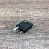 90414477 V23074 A1601 X59 071151A Other relay Opel Vectra C