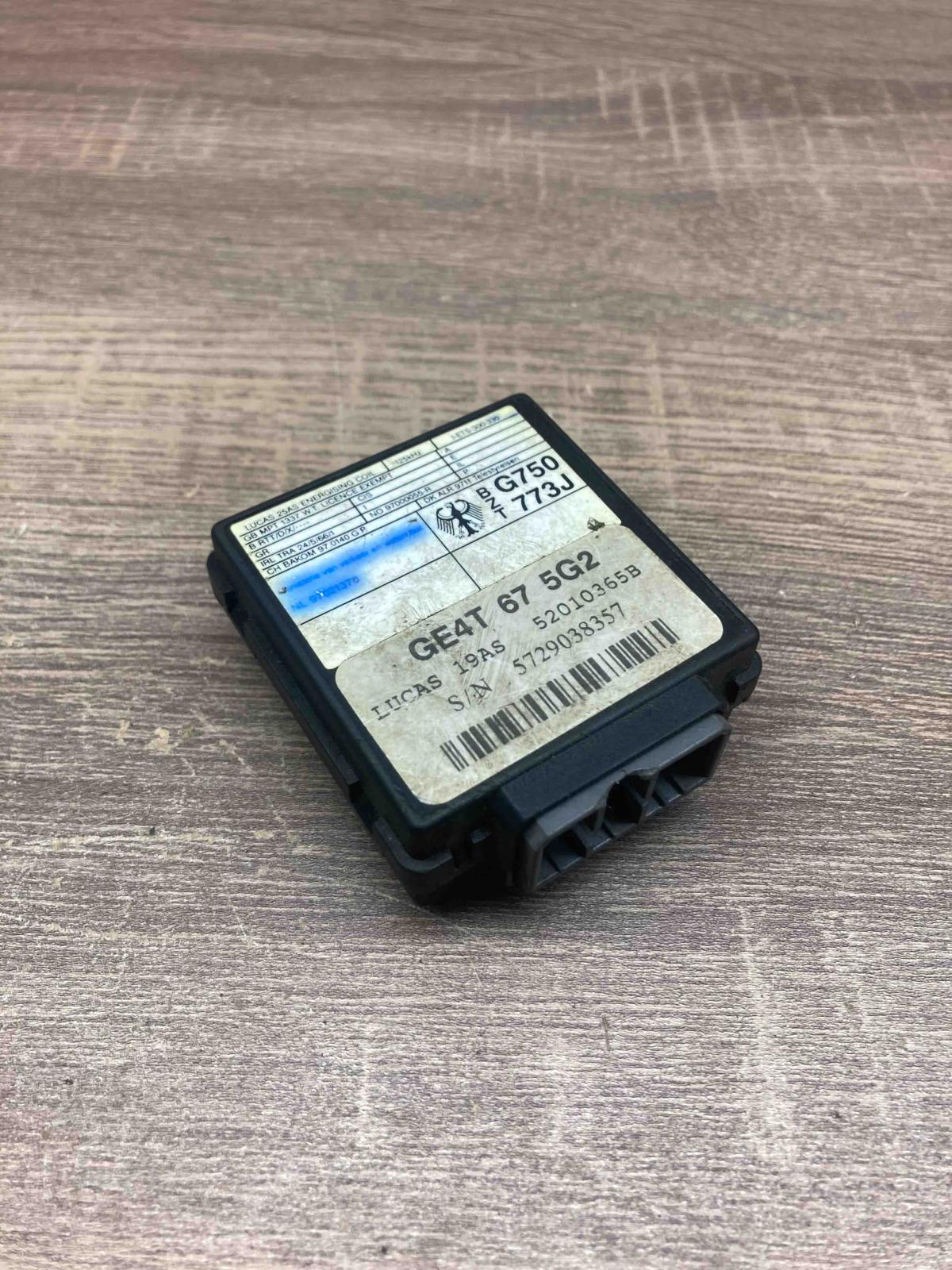 GE4T 67 5G2 52010365B G750 773J Immobilizer control unit/module Mazda 626