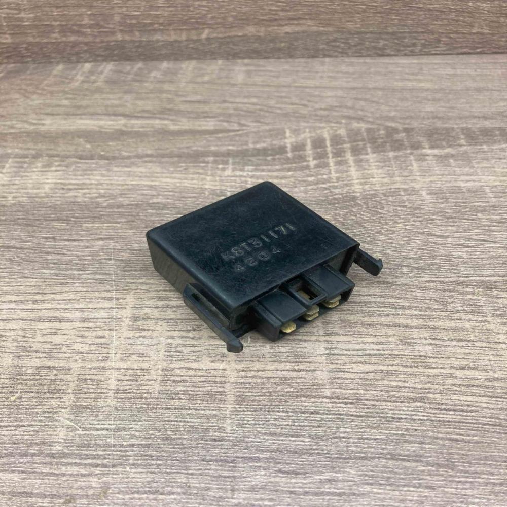 K8T31171 4204  Other relay Mazda 626