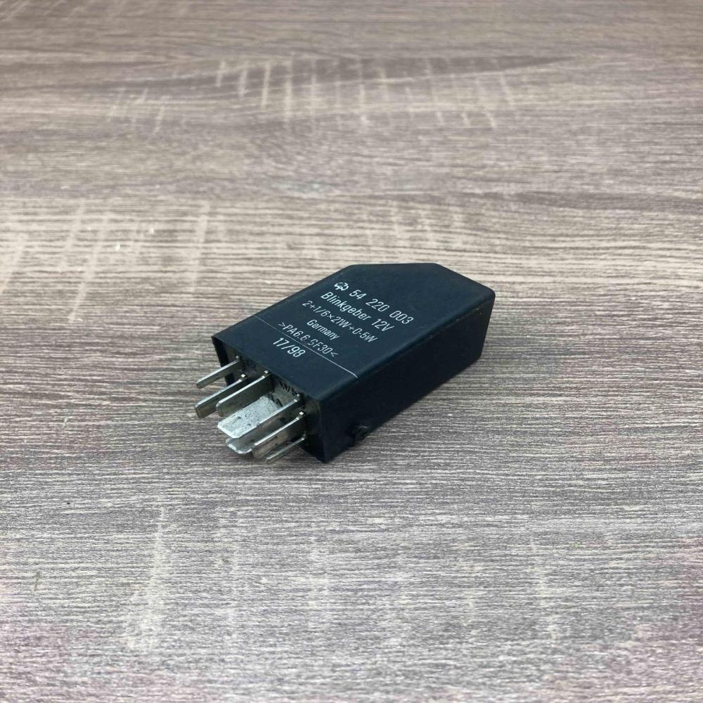 54220003   Other relay BMW 5 E34