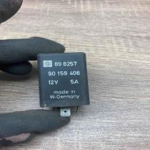 898257 90159406  Other relay Opel Astra F