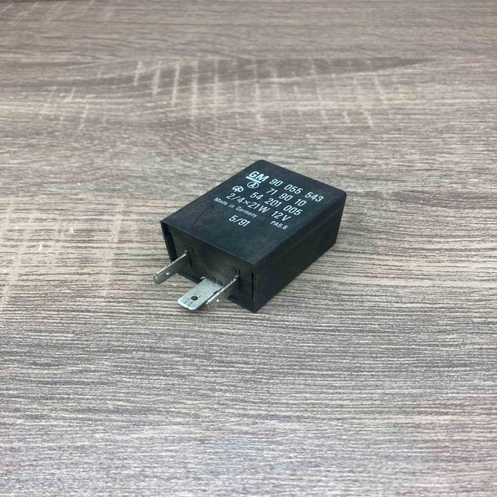 90055543 719010 54201005 Other relay Opel Omega B1