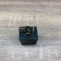 90458239   Other relay Opel Omega B1