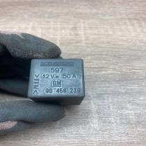 90458239   Other relay Opel Omega B1