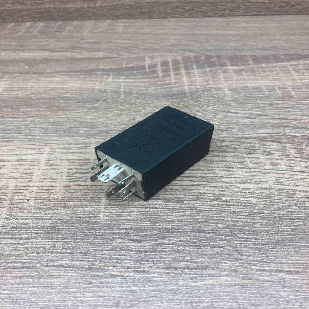 371281490 443919578  Other relay Volkswagen Transporter - Caravelle T5