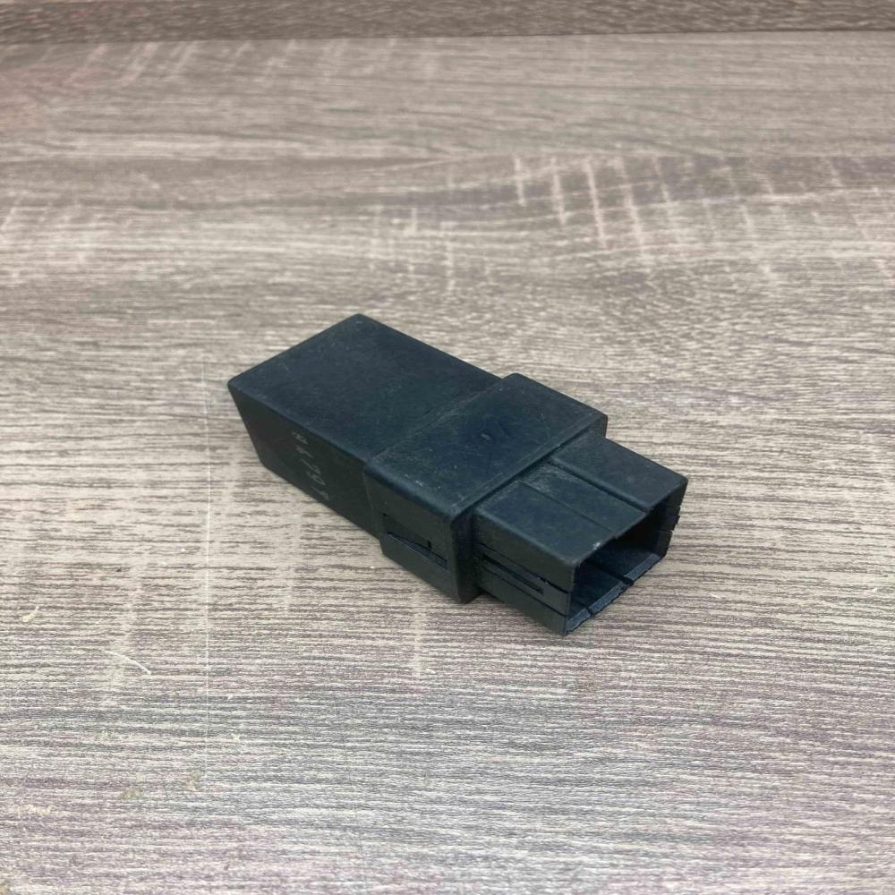 MR228120 72TM202  Other relay Mitsubishi Carisma