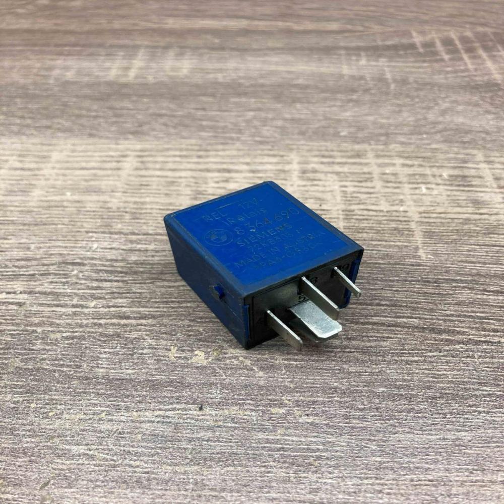 8364690 72KB303  Other relay BMW 3 E36