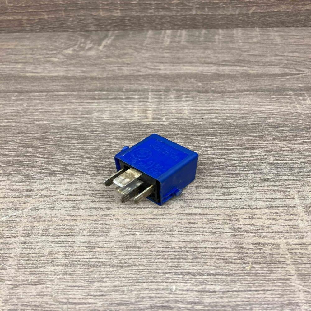 8364582 V23134 K59 X320 Used Other relay BMW 3 E36
