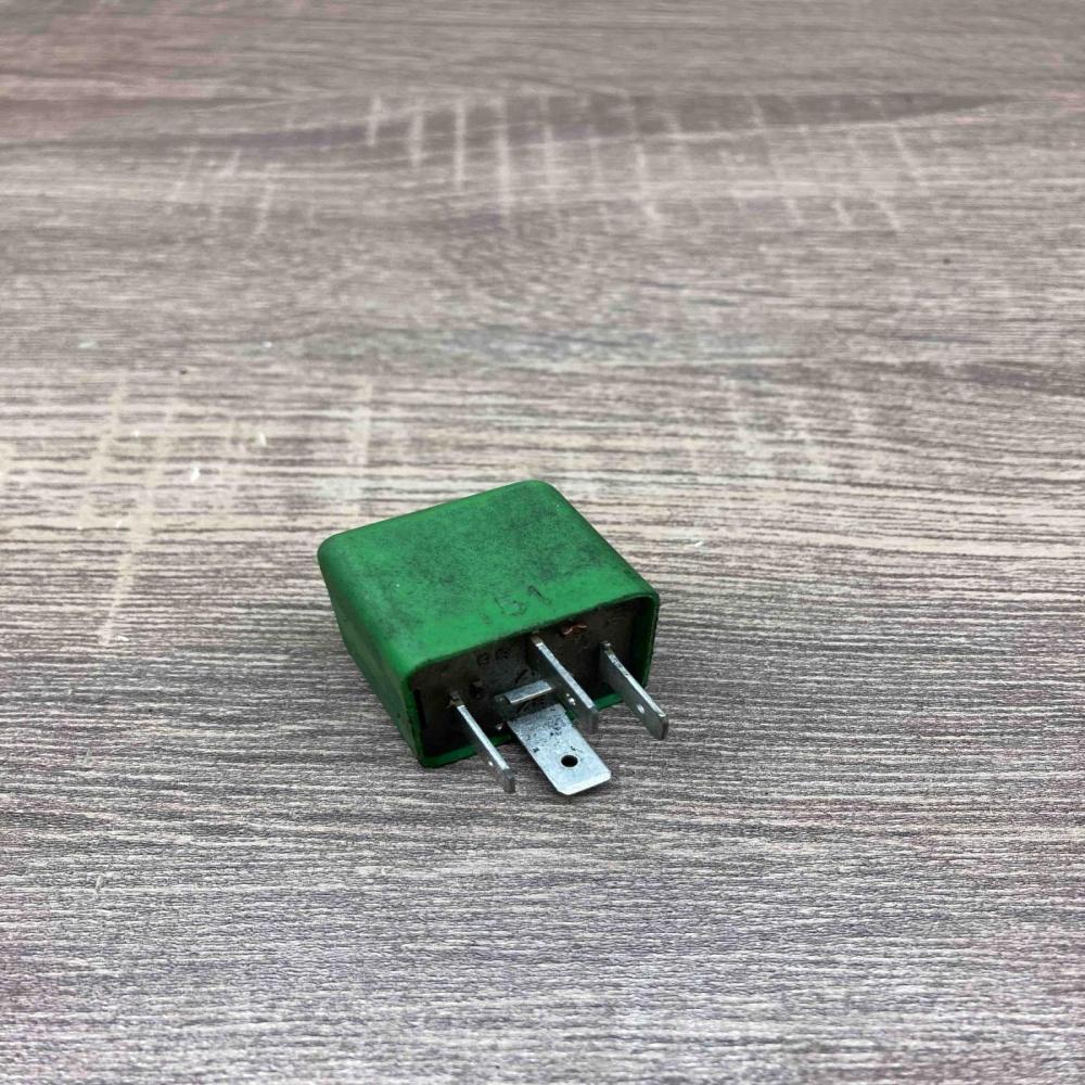 03447012 12V 30A  Other relay Opel Vectra B