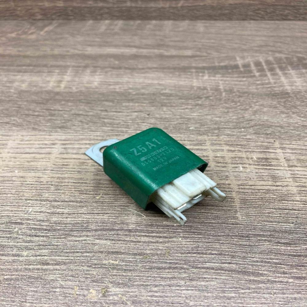 056800 2120 Z5A1  Other relay Mazda Premacy