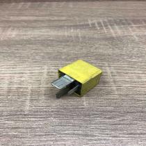 90226846 4RA007793 06  Other relay Opel Zafira B