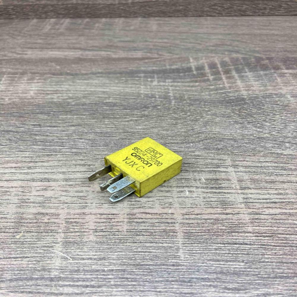 95224 29700 YJXC  Other relay Hyundai Trajet