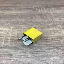 90226846 V23134 J52 X369  Other relay Opel Meriva A