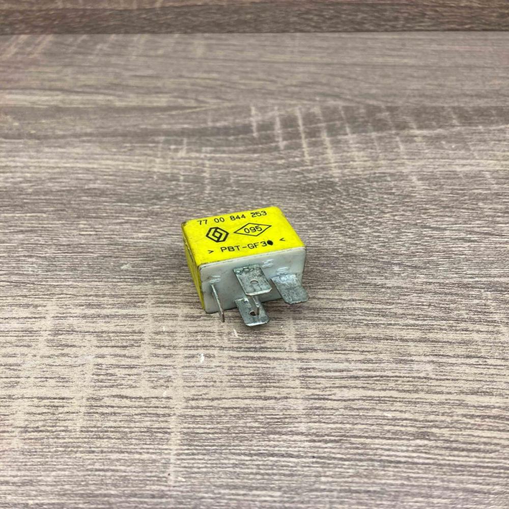 7700844253   Other relay Renault Scenic II -  Grand scenic II