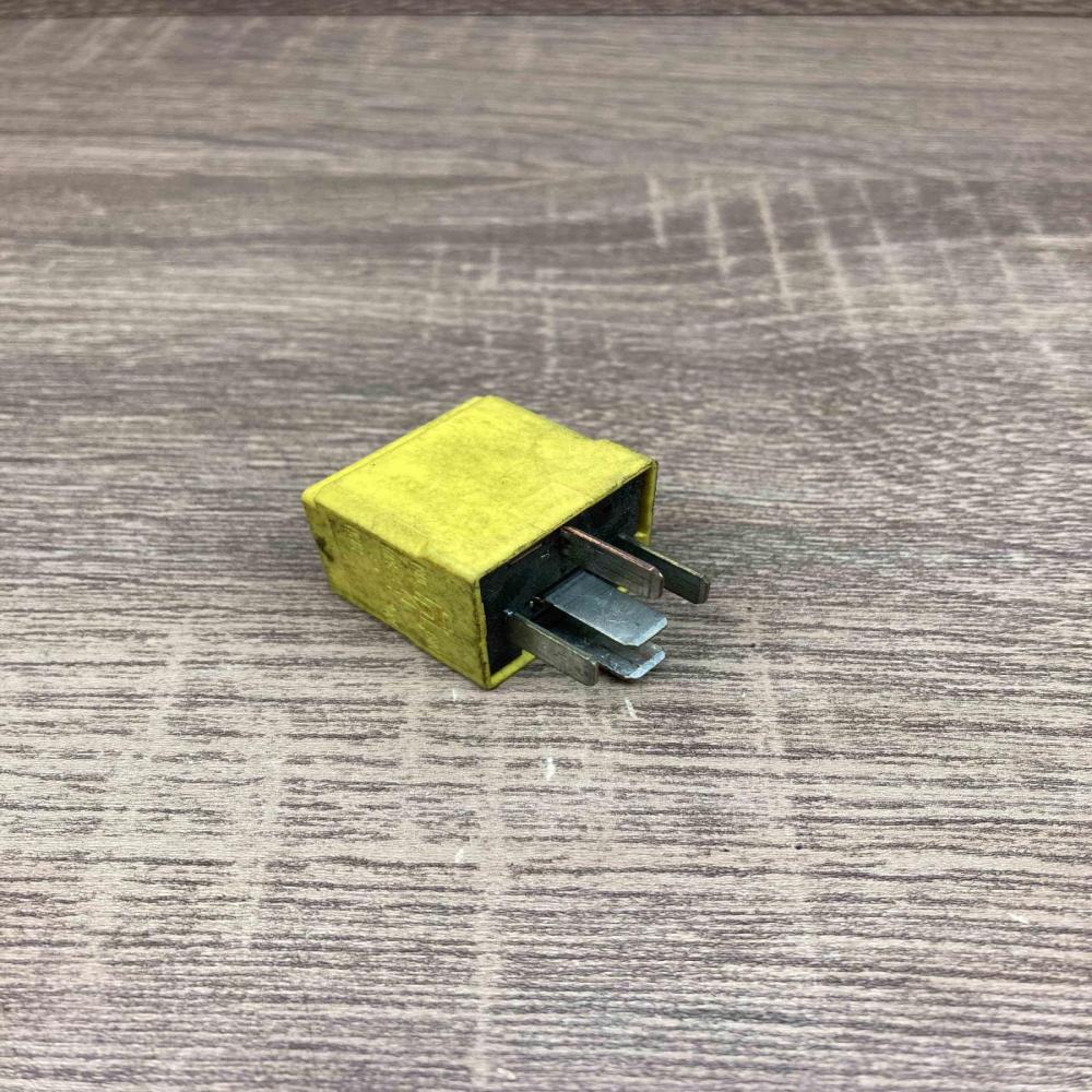 A0025421419 4R0007794 00  Other relay Mercedes-Benz A W169