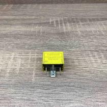 V23134 B52 X127 YWB10012  Other relay Rover 75