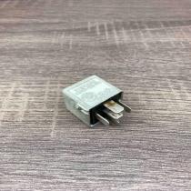 1729004 V23134 C52 X90  Other relay BMW 5 E39